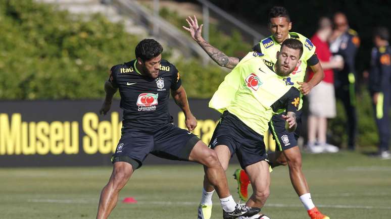 Jogadores realizaram atividade na tarde desta terça-feira, em Los Angeles. Pela manhã, atletas permaneceram na academia, fortalecendo parte física