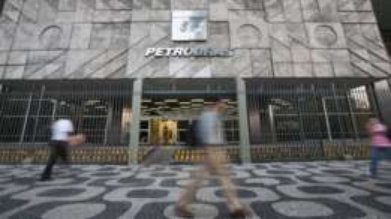 Especialista aponta outro "risco fiscal": governo ter de socorrer estatais como a Petrobras