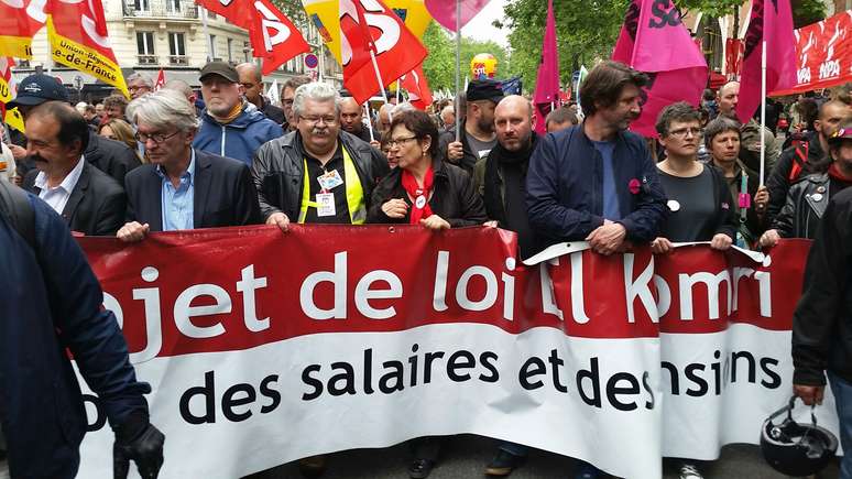 Manifestantes protestam contras as reformas trabalhistas francesas