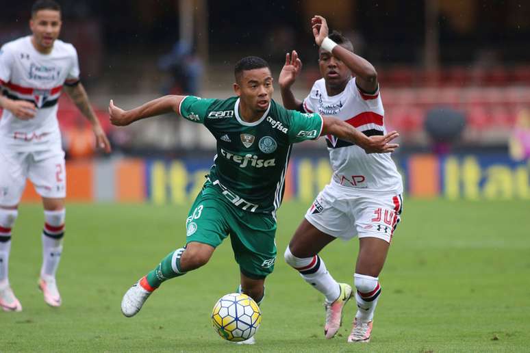 Após revés para o São Paulo, no Morumbi, treinador acredita que Dudu precisa render mais em campo e já cogita usar Moisés como titular contra o Grêmio; Jesus deve ser convocado