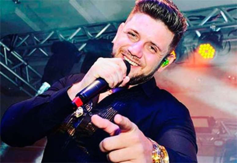 Renan Ribeiro ex-The Voice morre em acidente de carro