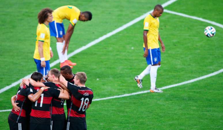 CLASSIFIQUE OS JOGADORES - TITULAR - RESERVA - DISPENSA