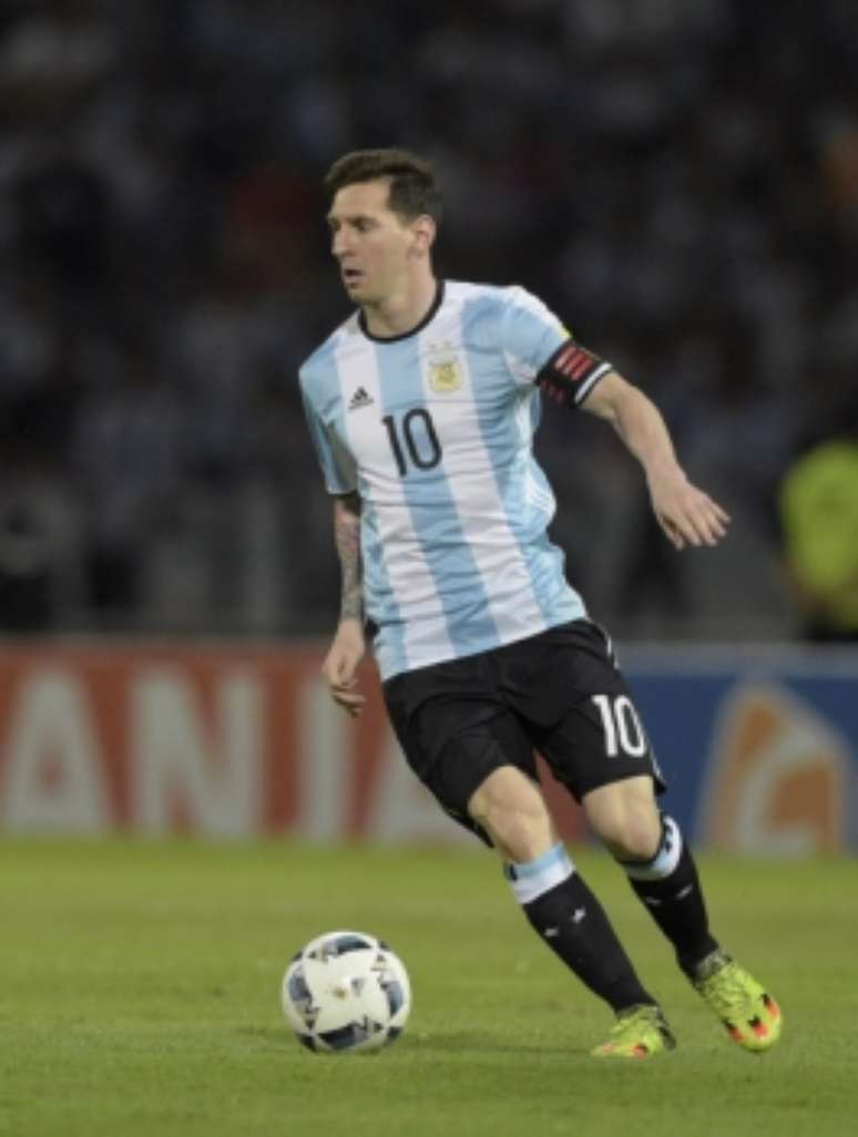 Messi fez 526 gols entre 2003 e 2016