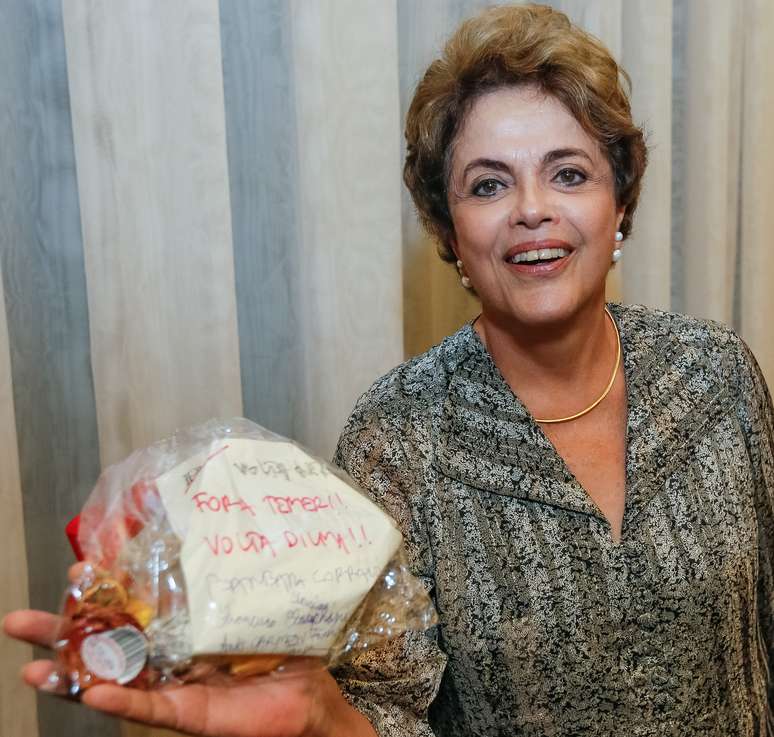 Dilma Rousseff durante encontro com Historiadores em Defesa da Democracia no Palácio da Alvorada.