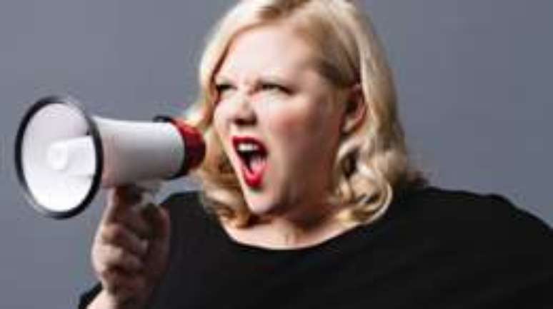 Al&eacute;m do ativismo pelas mulheres, Lindy &eacute; artista e autora de livros