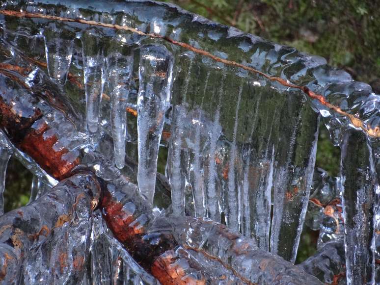 Todas as capitais do Centro-Oeste e do Sul do Brasil registraram hoje as menores temperaturas do ano.