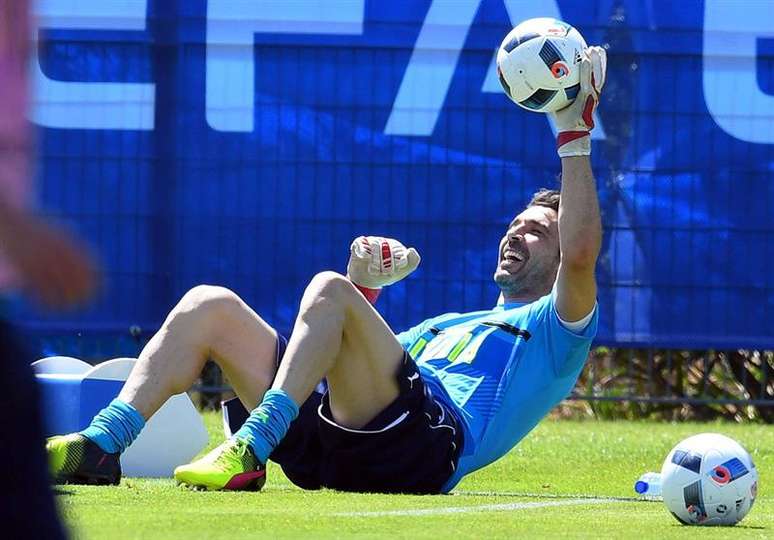 Com um elenco recheado de jogadores com pouco rodagem em competições de peso, a Itália vai ter de suar a camisa para se classificar no Grupo E que ainda conta com Bélgica (a líder do ranking da Fifa), Suécia e Irlanda