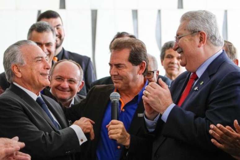 O presidente interino, Michel Temer, em reunião com dirigentes sindicais, no Palácio do Planalto