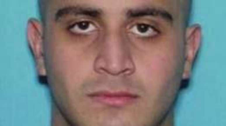 Suspeito do ataque foi identificado pela polícia como o americano Omar Mateen, filho de pais afegãos