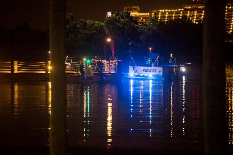 O incidente ocorreu na noite do terça-feira quando uma família natural de Nebraska que estava de férias neste complexo hoteleiro da Disney, passeava perto do lago.