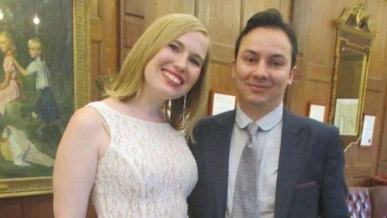 Samantha Mawdsley com seu namorado, Aneil