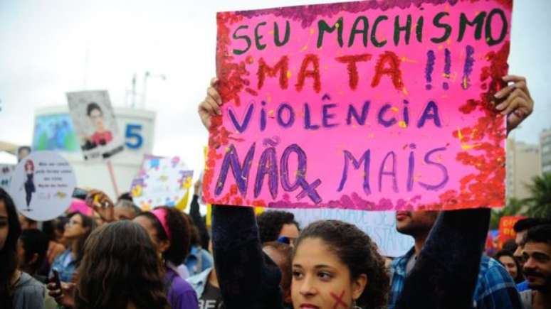 Evento pr&oacute;-direitos da mulher no Rio em 2014; para jornalista, feminismo ainda &eacute; alvo de interpreta&ccedil;&otilde;es equivocadas