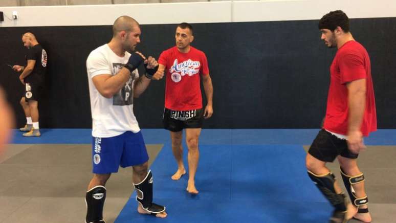 
                        
                        
                    Com estreia no MMA marcada para outubro, Rodolfo Vieira dá seus primeiros treinos na ATT(FOTO: Divulgação)