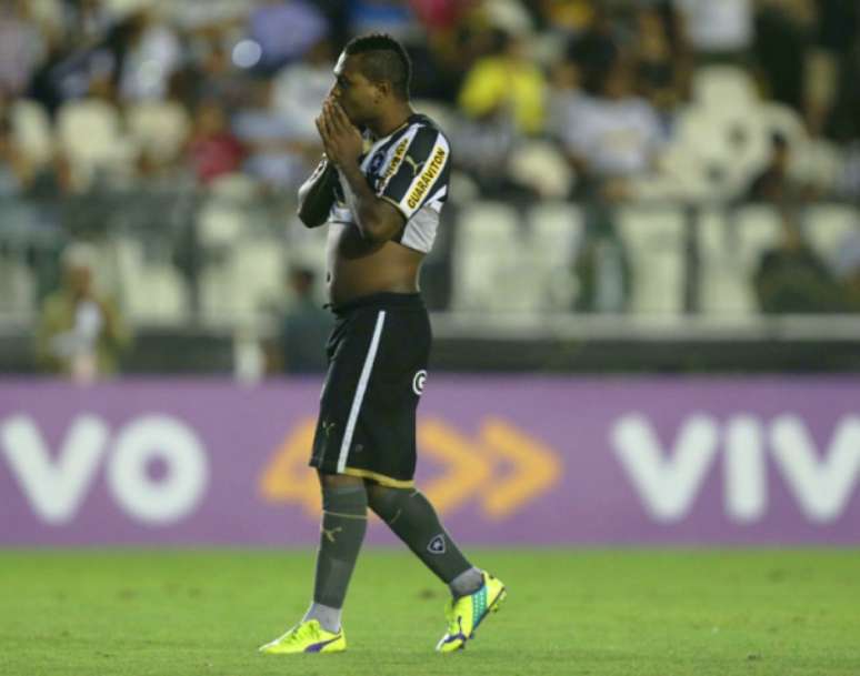 
                        
                        
                    Último duelo pelo Brasileiro trás péssimas lembranças ao torcedor alvinegro (Foto: Cleber Mendes/LANCE!Press)