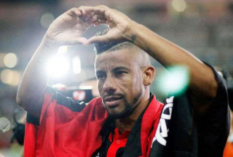 
                        
                        
                    Léo Moura quando atuava pelo Flamengo (Foto: Wagner Meier/LANCE!Press)