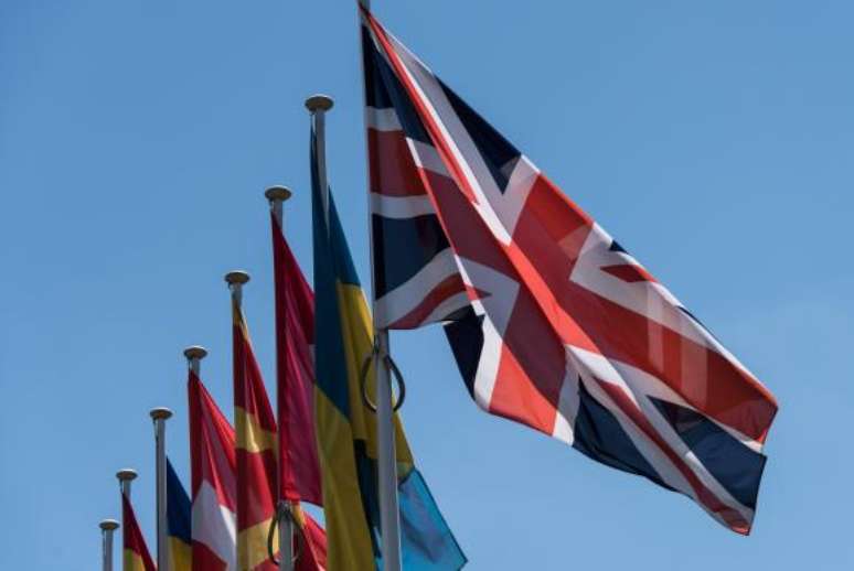 População do Reino Unido decide nesta quinta-feira (23) sobre permanência na União Europeia