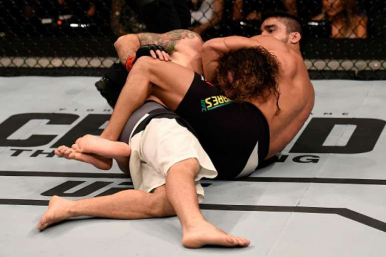 
                        
                        
                           Thiago Tavares finalizou Clay Guida em apenas 39 segundos em sua última luta - (FOTO: Getty Images)