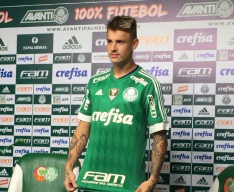 Róger Guedes em sua apresentação