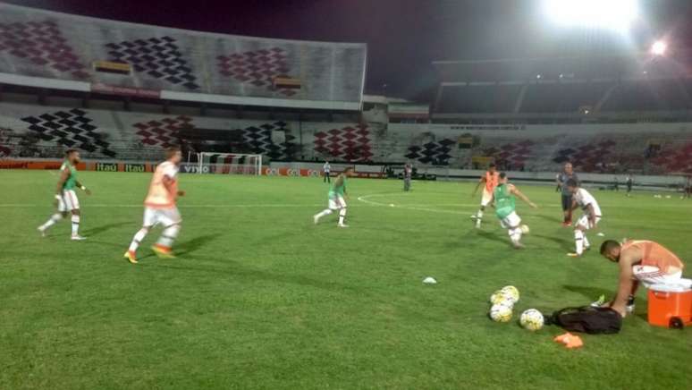 
                        
                        
                    Flamengo treinou no Arruda (Divulgação / Flamengo)