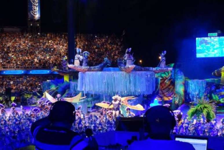 O Boi Caprichoso, que tenta o bicampeonato, tirou a bola maior e pode escolher a forma de apresenta&ccedil;&atilde;o