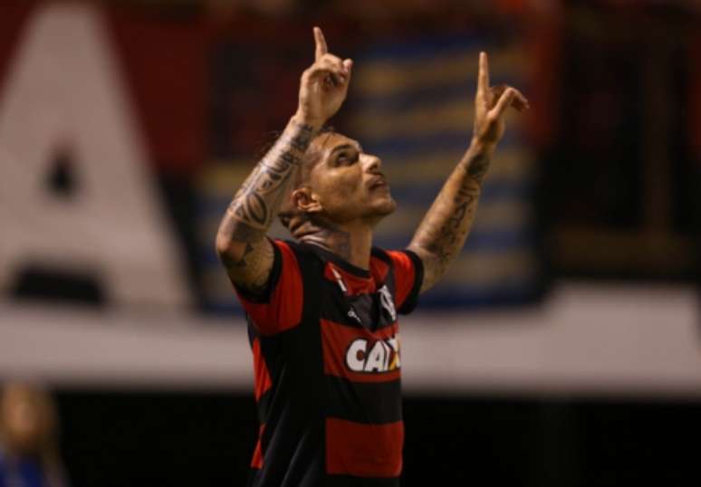 
                        
                        
                    Guerrero volta ao Flamengo após a disputa da Copa América (Foto: Cleber Mendes/Lancepress!)