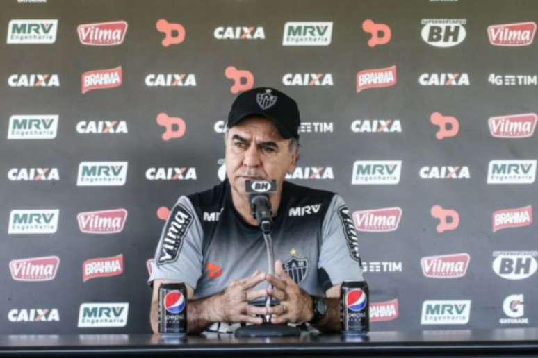 
                        
                        
                    Marcelo Oliveira deu coletiva na Cidade do Galo (Foto: Bruno Cantini/Atlético)