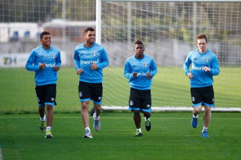 
                        
                        
                    O Grêmio treinou após a derrota para o Vitória (Fotos: Lucas Uebel/Grêmio)