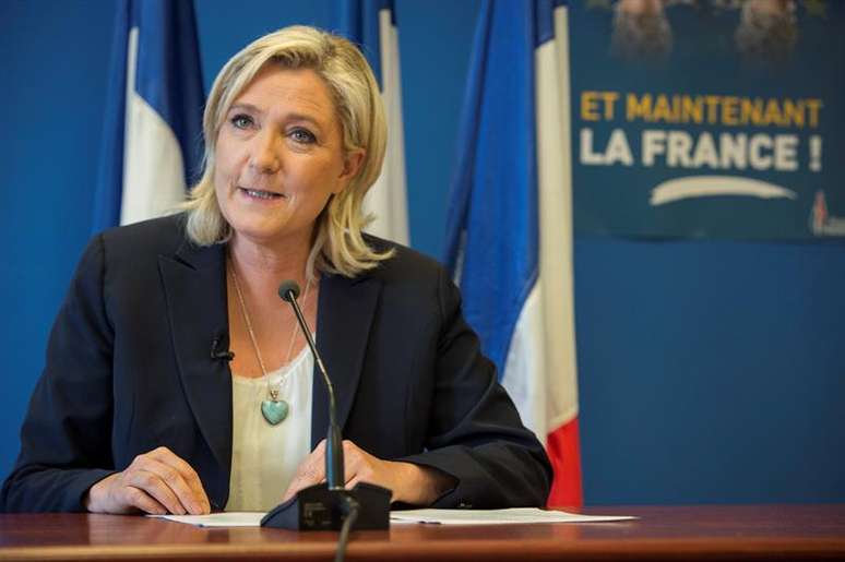 Marine Le Pen afirmou que os franceses deveriam ter a oportunidade de votar sobre permanência na UE 