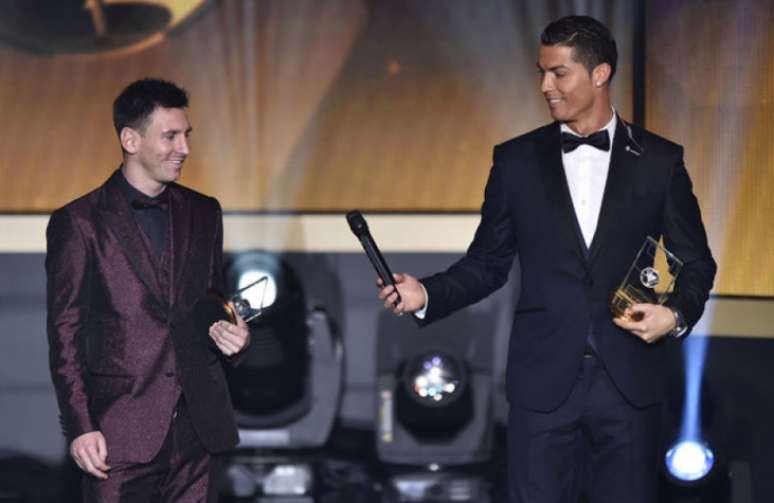 
                        
                        
                    Ancelotti, sobre Messi e CR7: 'A verdade é que passávamos todos dias em Madri falando de Messi'(Foto: AFP)