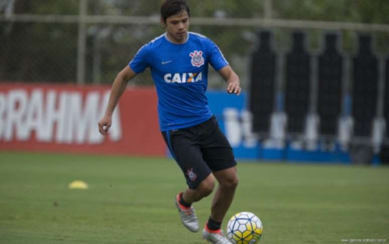 Paraguaio tem contrato com o Corinthians até o meio de 2019