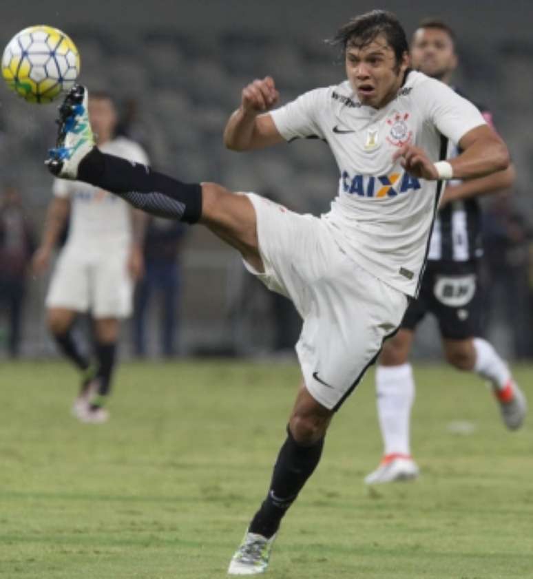 Paraguaio é o artilheiro do Corinthians na temporada, com 10 gols