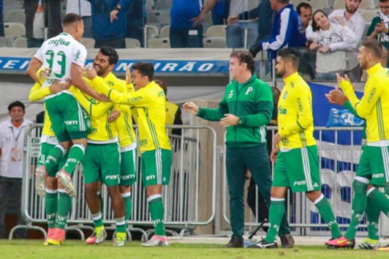 
                        
                        
                    Cuca ficou insatisfeito com a atuação do Palmeiras em Belo Horizonte (foto:Dudu Macedo / Fotoarena)