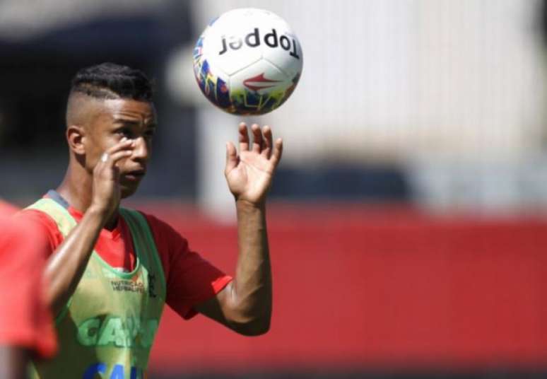 
                        
                        
                    Jorge em treino do Flamengo (Foto: Gilvan de Souza / Flamengo)