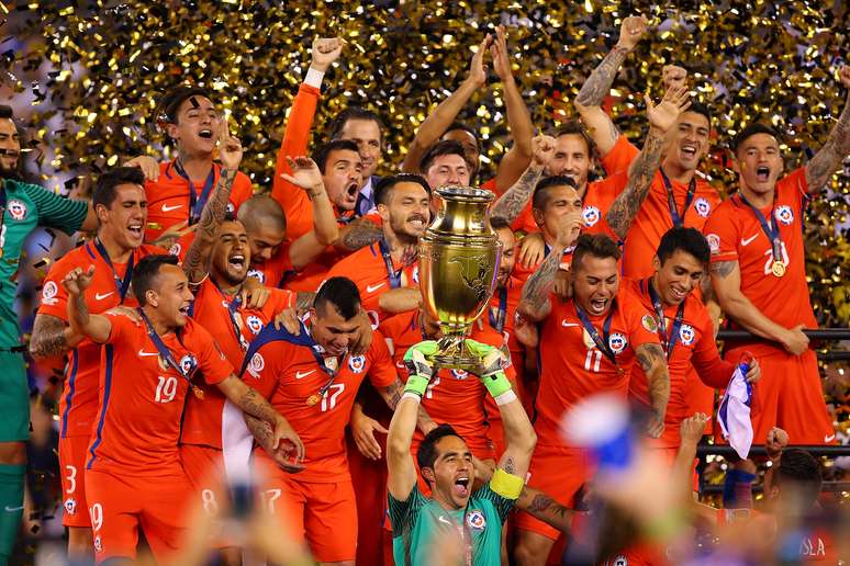 Bicampeão da Copa América, Chile contou com 8 atletas na seleção do campeonato