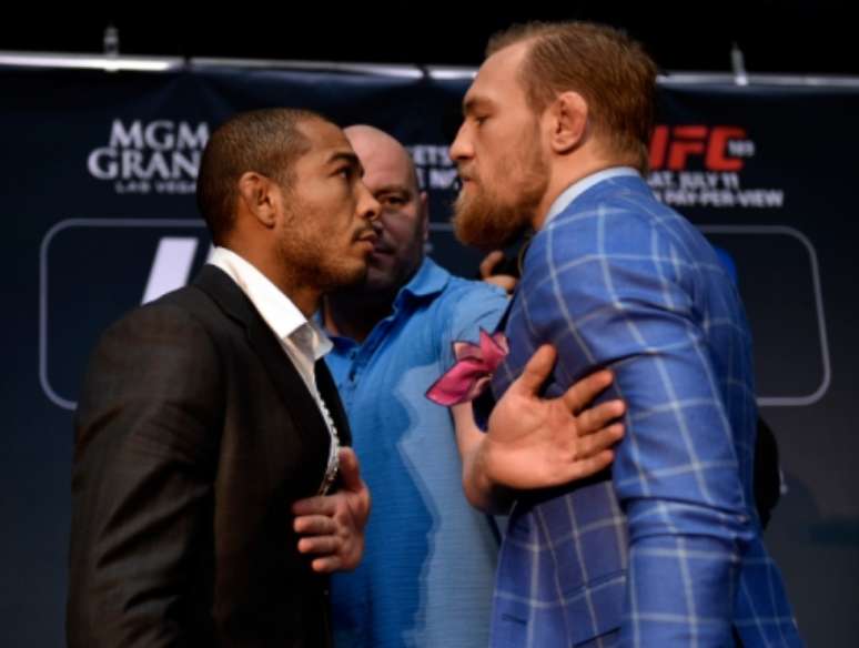 José Aldo encara Conor McGregor no UFC 194 (FOTO: Getty Images)