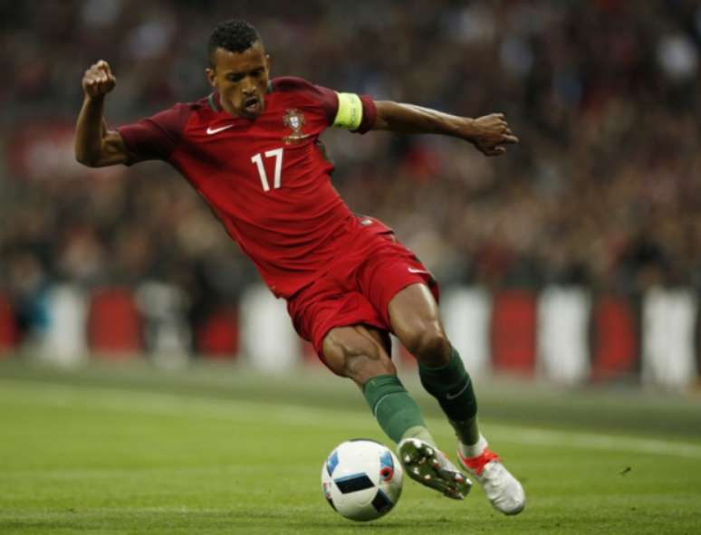
                        
                        
                    Nani é titular da seleção portuguesa (ADRIAN DENNIS / AFP)
