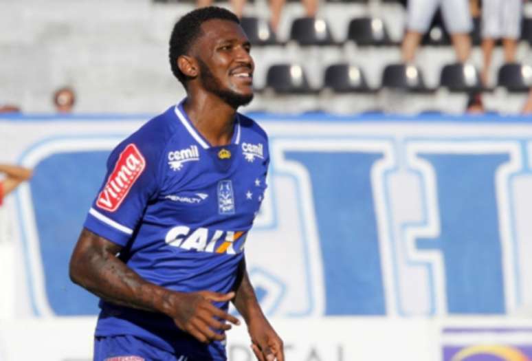 Douglas Coutinho fez cinco jogos pelo Cruzeiro