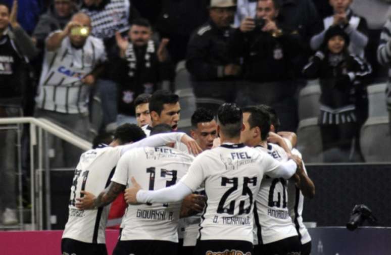 11ª rodada - Corinthians 2x1 Santa Cruz