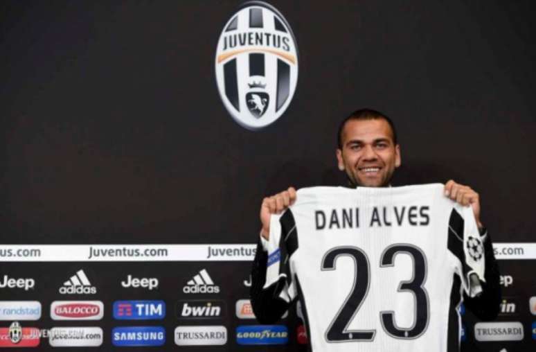 Imagens da apresentação de  Daniel Alves