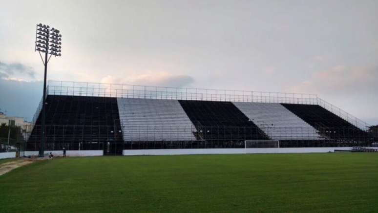 
                        
                        
                    Jogo desta quarta-feira será o primeiro da nova Arena Alvinegra (Foto: Divulgação/Twitter)