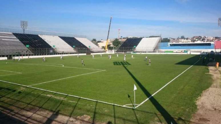 
                        
                        
                    Pelo Brasileiro sub-20, Botafogo e Grêmio se enfrentam no estádio da Ilha do Governador (Foto: Vinícius Britto)
