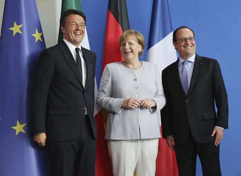 O primeiro-ministro italiano Matteo Renzi, a chanceler alemã Angela Merkel e o presidente francês François Hollande