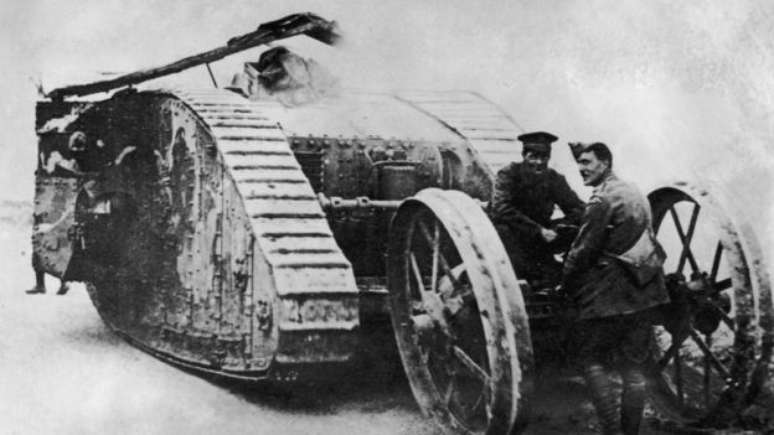 Tanques foram usados pela primeira vez na Batalha do Somme 