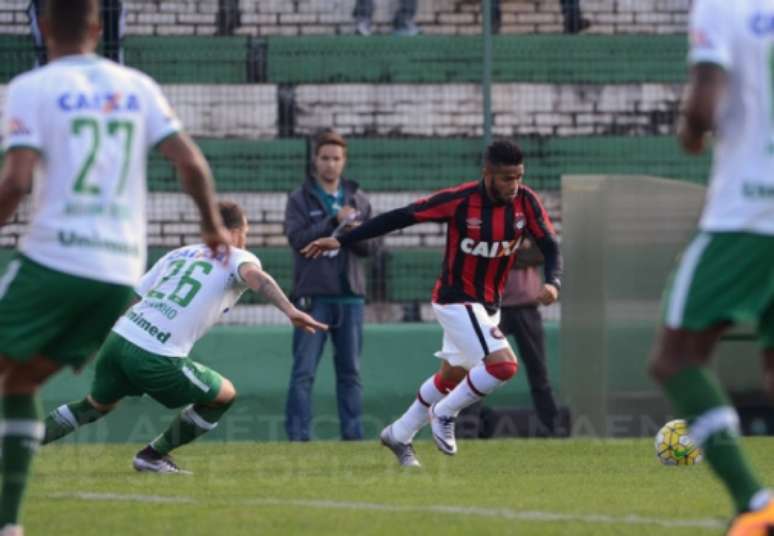 10ª rodada - Chapecoense 0 x 0 Atlético-PR