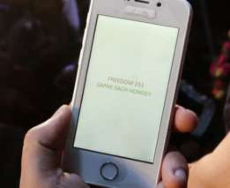 Aparelhos mostrados &agrave; imprensa em fevereiro eram muito diferentes