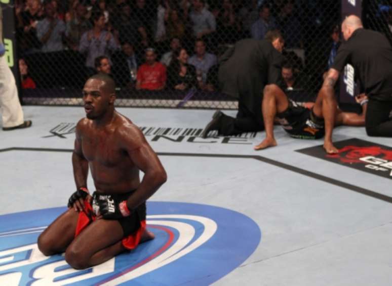 Jon Jones foi o lutador mais jovem da história a conquistar um cinturão do UFC (FOTO: UFC)