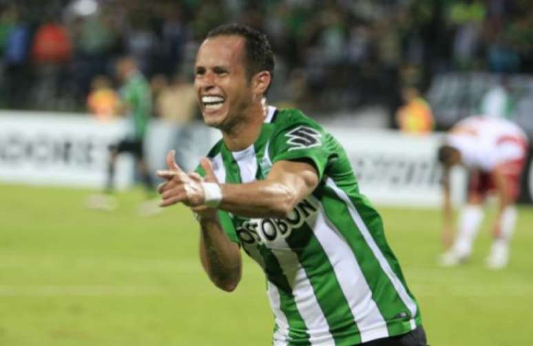 
                        
                        
                    Alejandro Guerra jogou o segundo tempo da partida contra o São Paulo (Foto: Reprodução/Site do Atlético Nacional)