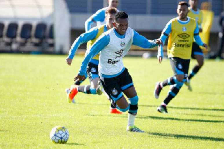 
                        
                        
                    Jailson, de apenas 20 anos, tem feito boas apresentações com a camisa tricolor (Foto: Flickr / Grêmio)