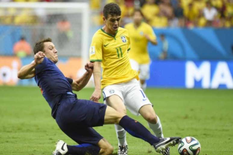 Oscar está no Chelsea, vive um momento de instabilidade e ficou de fora da Copa América Centenário