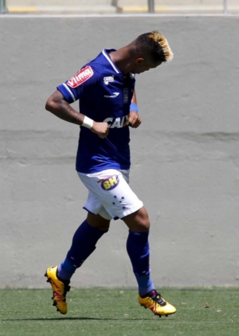 
                        
                        
                    Rafael Silva, que estava no Cruzeiro, é o novo reforço do Figueirense (Foto: Washington Alves/Light Press/Cruzeiro)